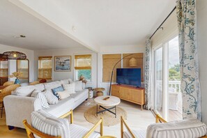 House (3 Bedrooms) | Interior - Steps to Sea & Sand! Top-floor Surf City Retreat (Holly Ridge)