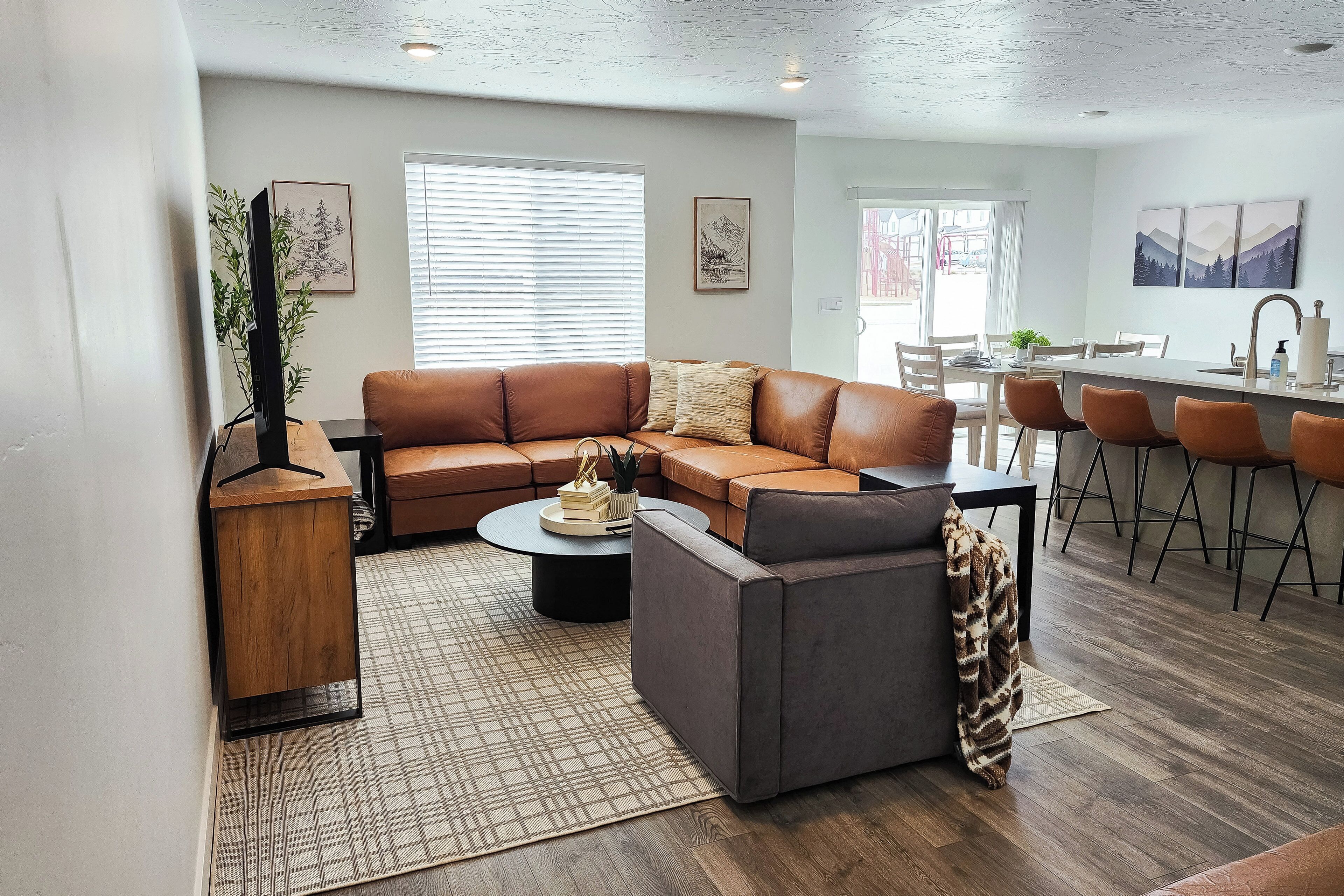 Apartment (3 Bedrooms) | Front of property