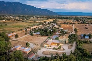 Interior - 4 BR Home w/ Pool, Hot Tub, Fireplaces, Grills (Arroyo Seco)