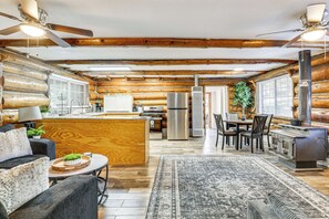 House (1 Bedroom) | Interior - MTB Base Camp! Rustic Cabin By Mt Laguna Trails (Mount Laguna)