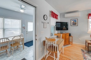 Apartment (2 Bedrooms) | Interior - Unbeatable Downtown Location! Bar Harbor Apt (Bar Harbor)