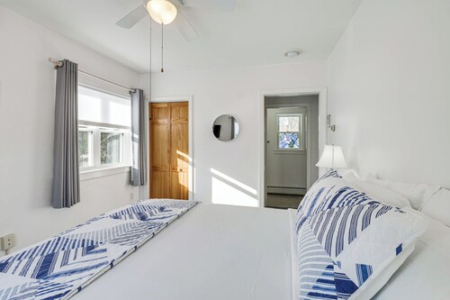 Unbeatable Downtown Location! Bar Harbor Apt