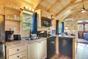 House (1 Bedroom) | Interior