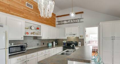 Steps to Sea! Crystal Beach Home w/ Furnished Deck