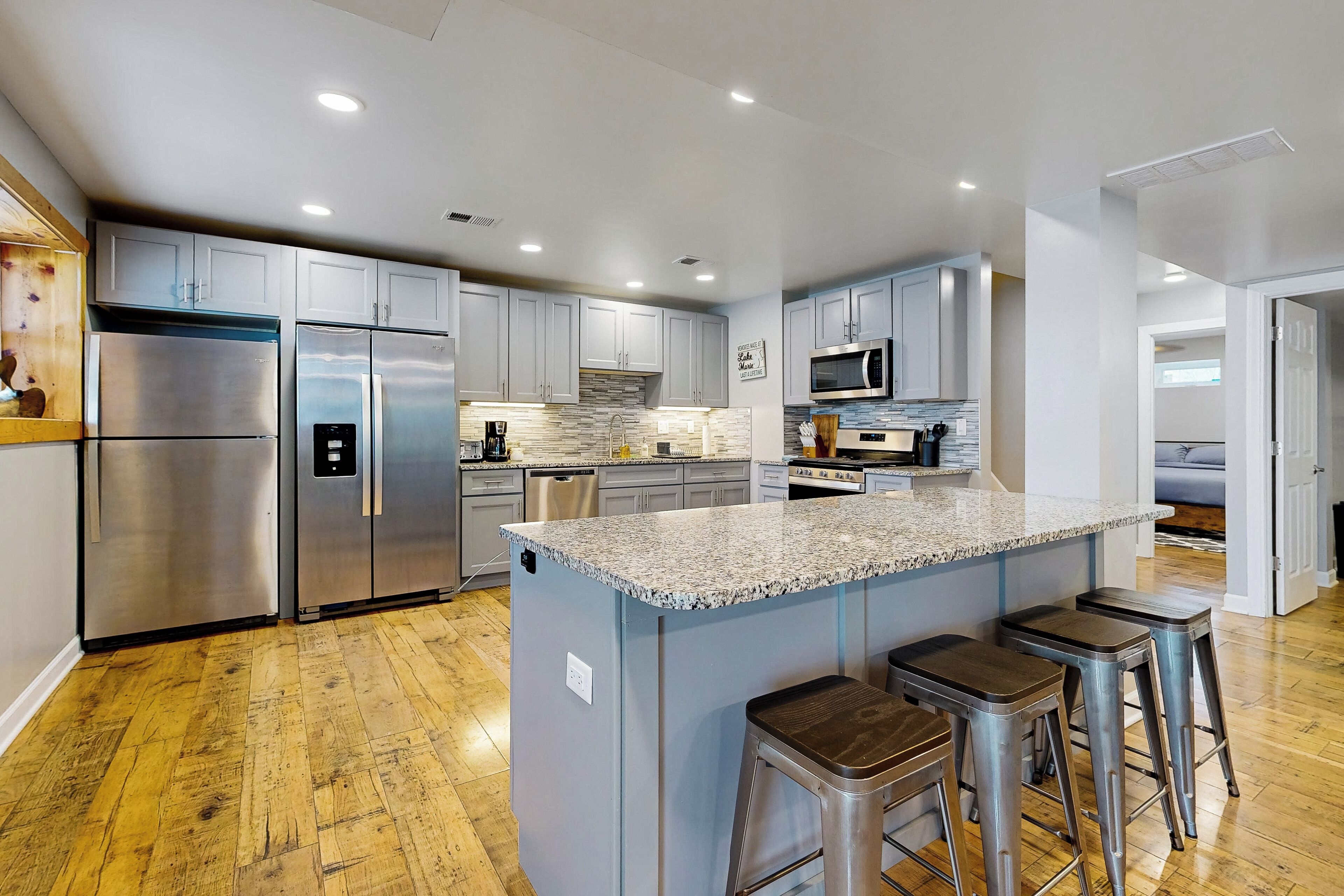 House (6 Bedrooms) | Interior