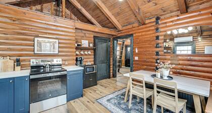 Peaceful Cabin w/ Hot Tub in Dundee: Dogs Welcome