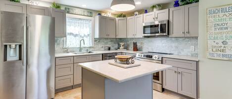 House (2 Bedrooms) | Interior