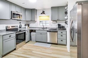 House (3 Bedrooms) | Interior - 1 Mi to Lake Hamilton! Newly Remodeled Family Home (Hot Springs)