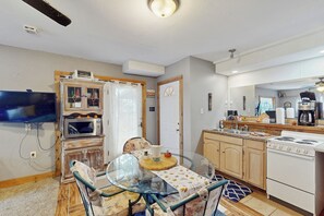Apartment (1 Bedroom) | Interior - 1 BR Lakefront Hideaway w/ Fenced Yard (Lake Ozark)