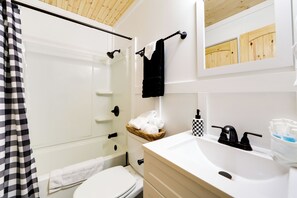 House (2 Bedrooms) | Interior - Quiet Family Cabin in Balsam: Hike, Ski, Explore (Balsam)