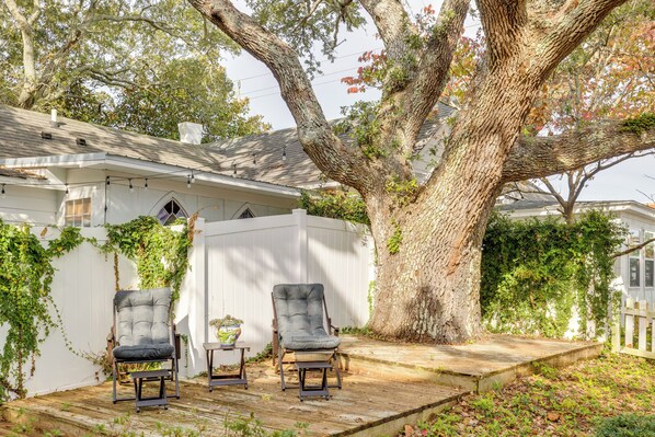 House (1 Bedroom) | Interior - 3 Mi to Atlantic Beach: Coastal Retreat w/ Deck (Morehead City)