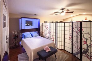 House (1 Bedroom) | Interior - 3 Mi to Atlantic Beach: Coastal Retreat w/ Deck (Morehead City)