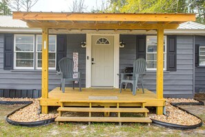 House (2 Bedrooms) | Interior - 3 Mi to Historic Dtwn Waycross: Pet-friendly Home (Waycross)