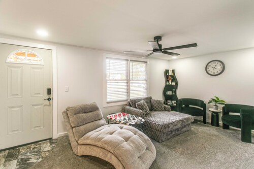 3 Mi to Historic Dtwn Waycross: Pet-friendly Home