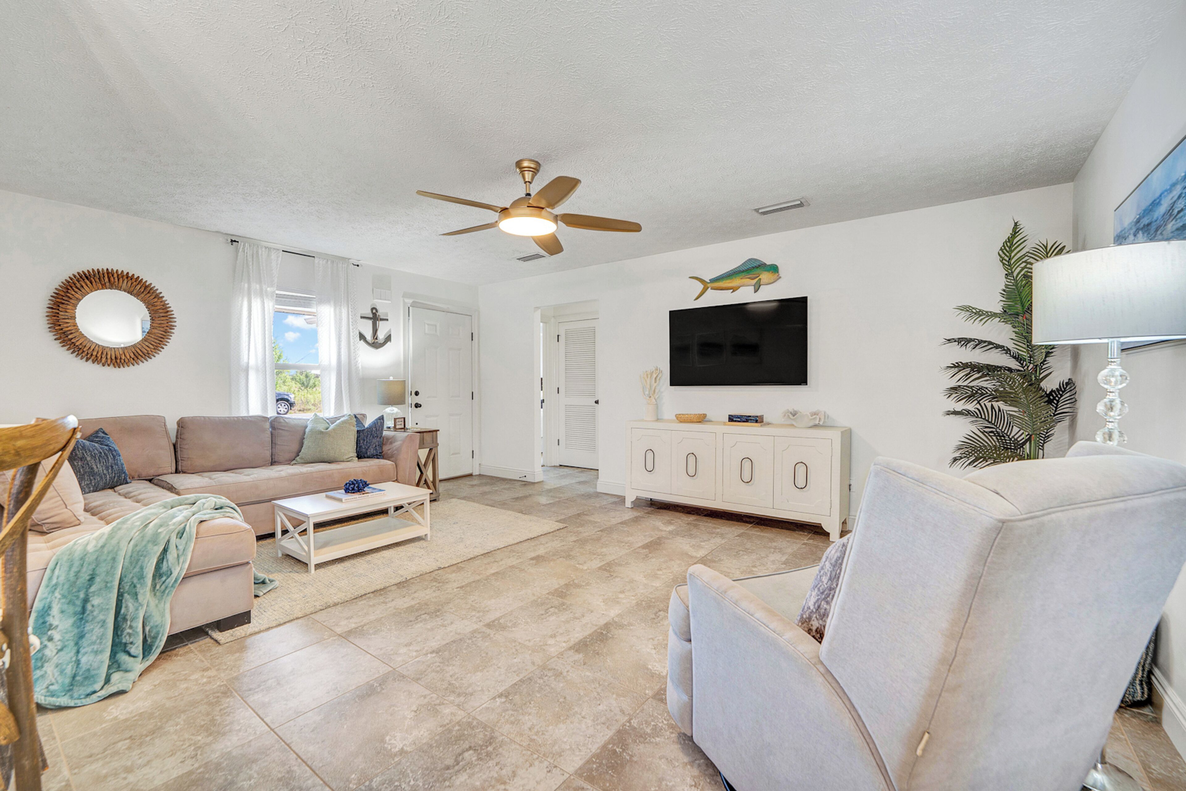 House (3 Bedrooms) | Front of property