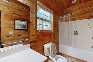 House (2 Bedrooms) | Interior - Near Lake! Tennessee Family Getaway w/ Game Room (Huntingdon)