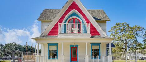 House (3 Bedrooms) | Depan hartanah