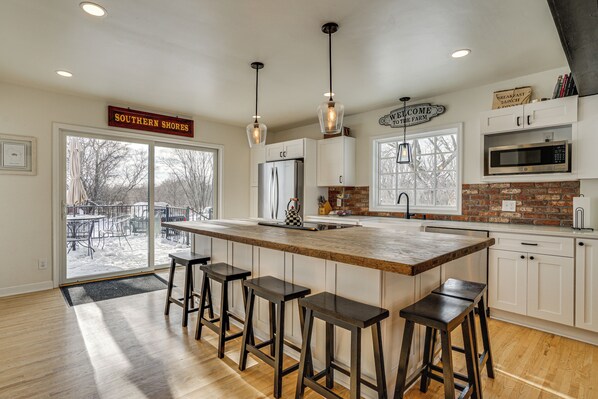 Front of property - Scandia Nordic-themed Retreat on 80 Acres w/ Sauna (Marine on St. Croix)