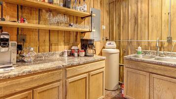 House (Multiple Bedrooms) | Interior