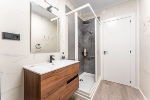 Hair dryer - san fernando street apartment (Santander)