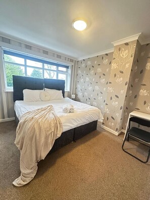 Dormitorio compartido, 4 habitaciones