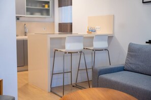 Interior - bahia front apartment (Santander)