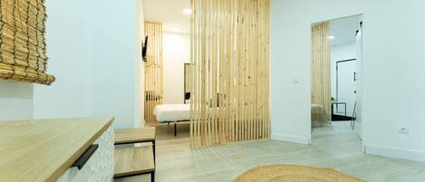 Desk, WiFi, bed sheets