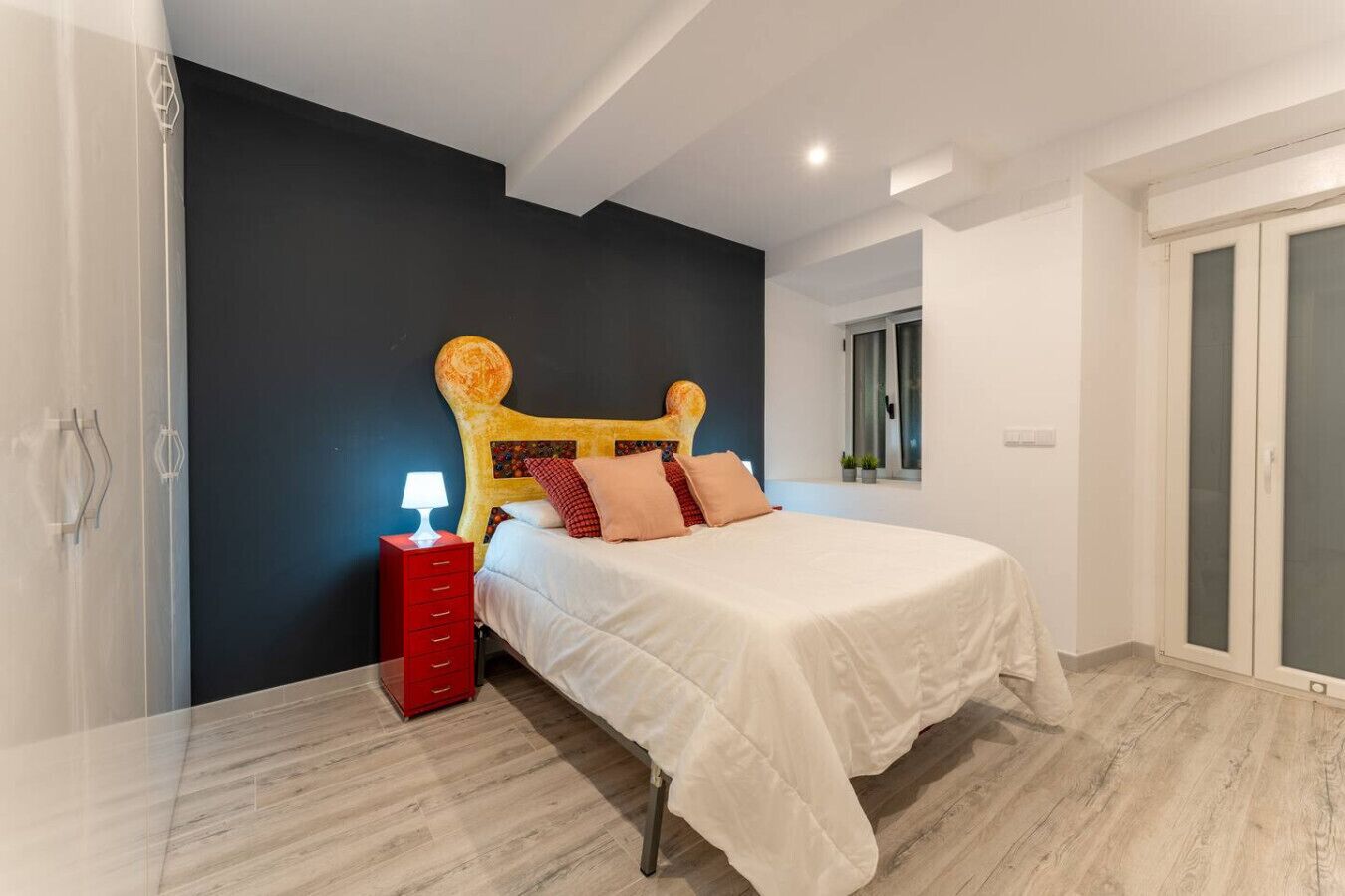 2 dormitorios, tabla de planchar con plancha, wifi y ropa de cama