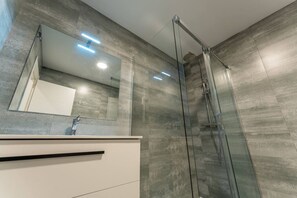 Bathroom - Céntrico, amplio y lleno de luz (Santander)