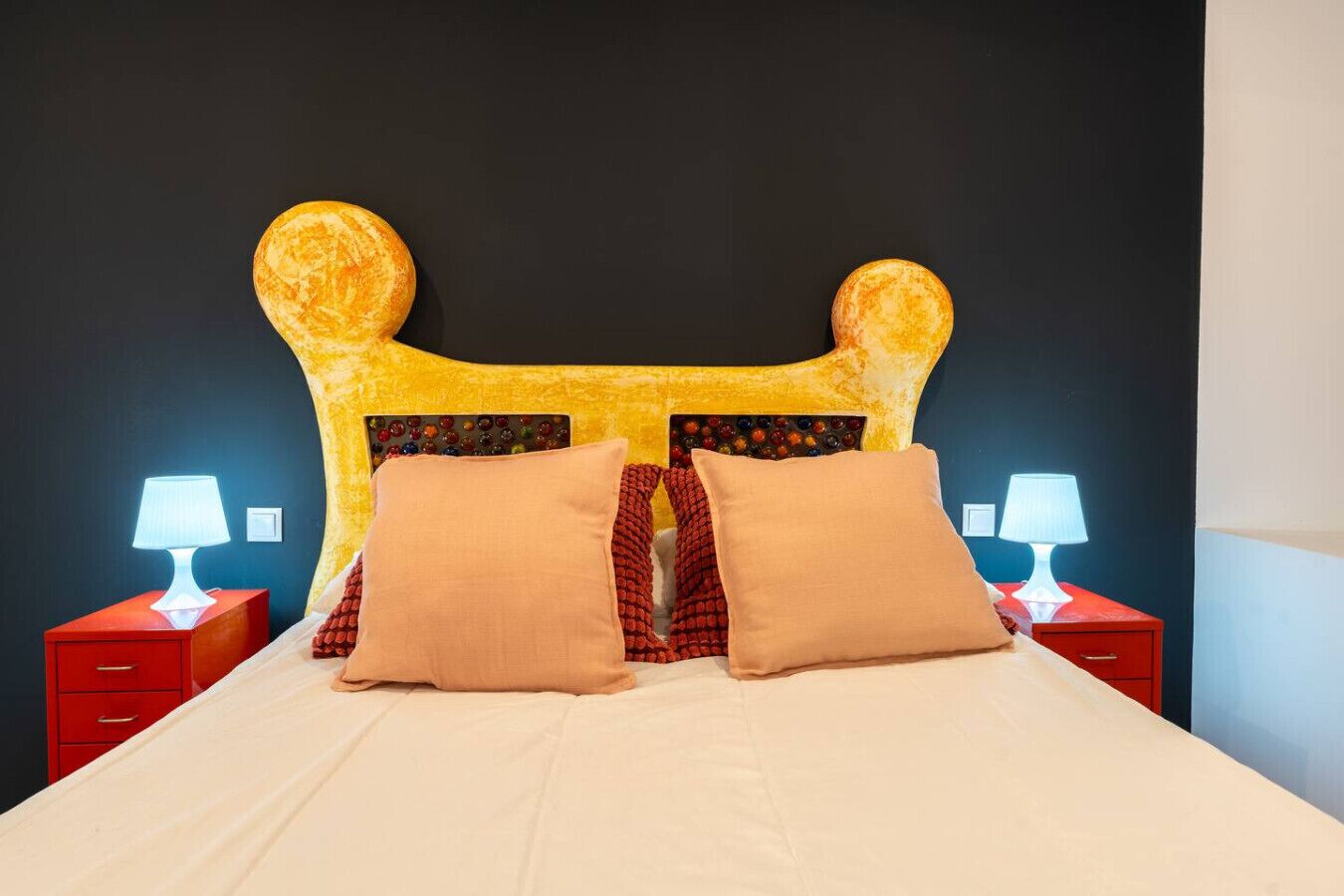 2 dormitorios, tabla de planchar con plancha, wifi y ropa de cama