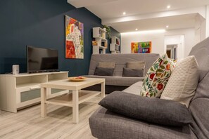 TV - Céntrico, amplio y lleno de luz (Santander)