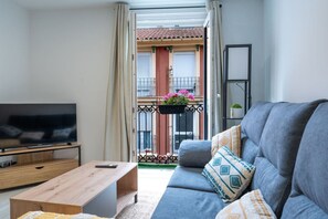 TV - El sol apartment en calle del sol (Santander)