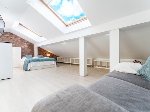 Loft on iconic street