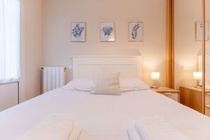 2 bedrooms, iron/ironing board, WiFi, bed sheets - El Pisito del Sol | 4 Pax (Santander)
