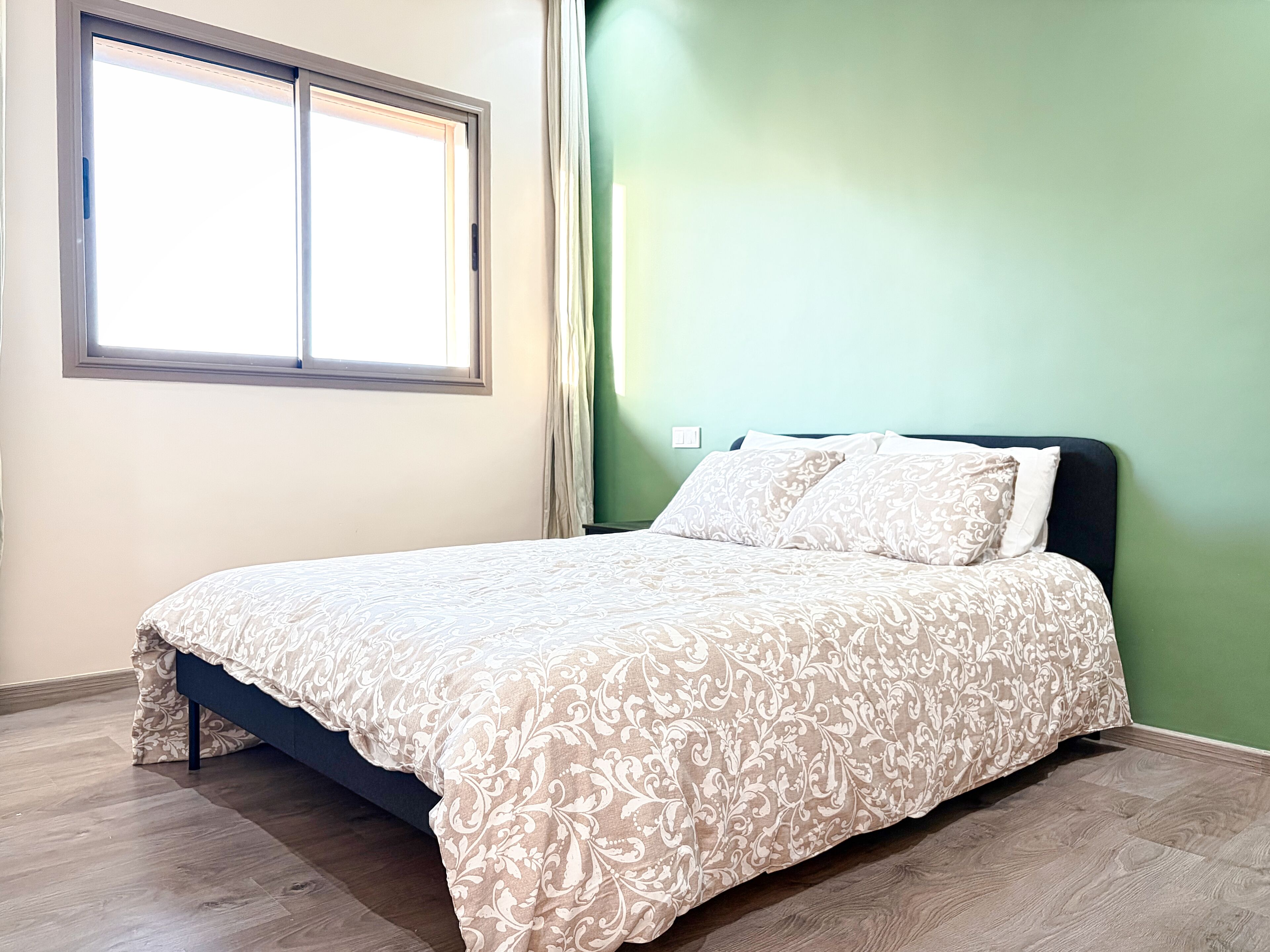 Bügeleisen/Bügelbrett, WLAN, Bettwäsche