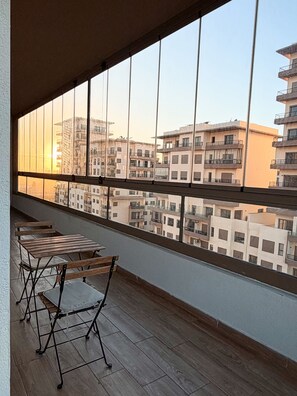 Dining - Peaceful Ocean-View Apartment with Large Enclosed Terrace, Near Casablanca (Casablanca)