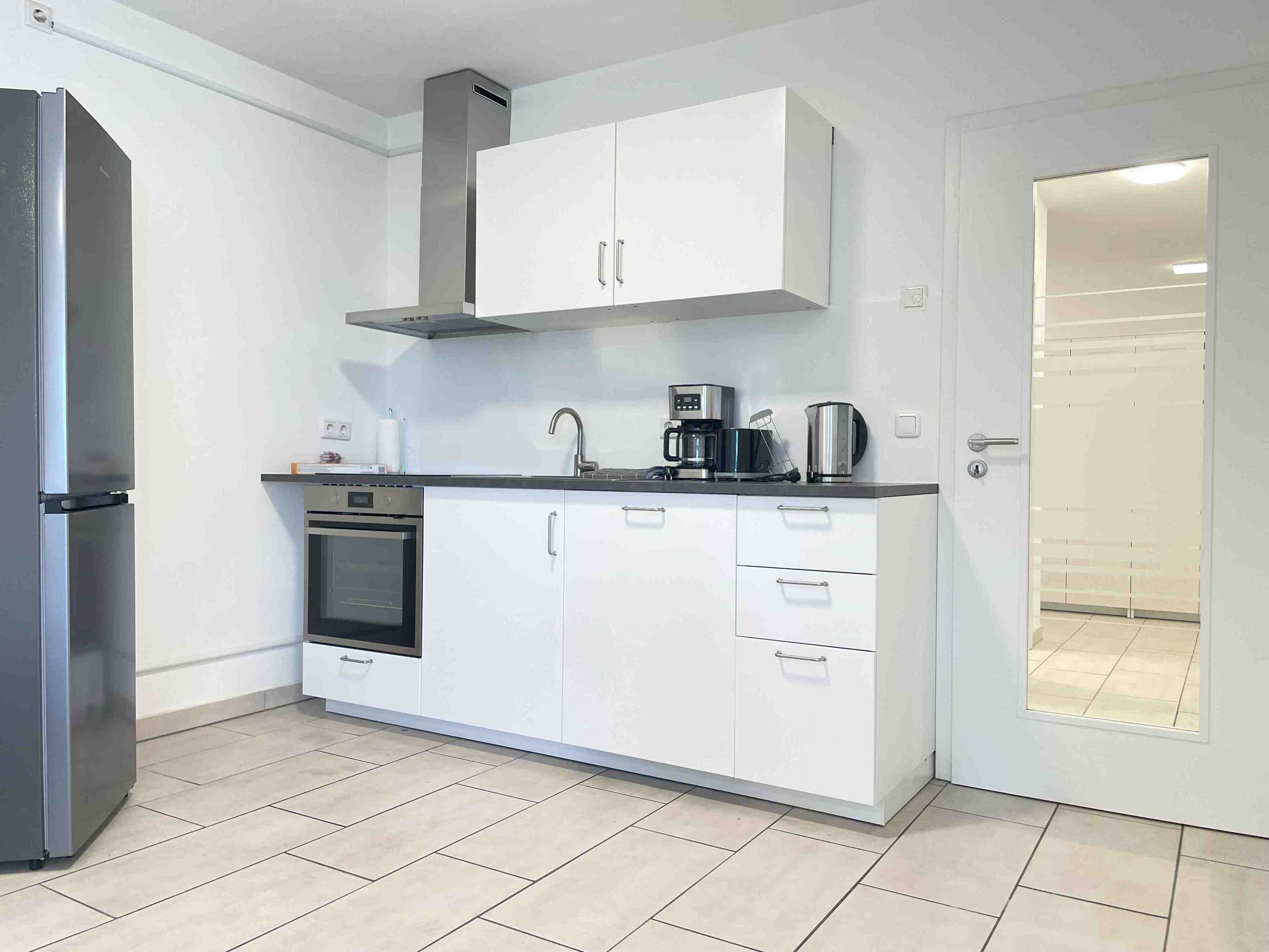 Kühlschrank, Ofen, Herdplatte, Geschirrspüler