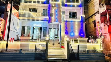 Fasade – kveld/natt