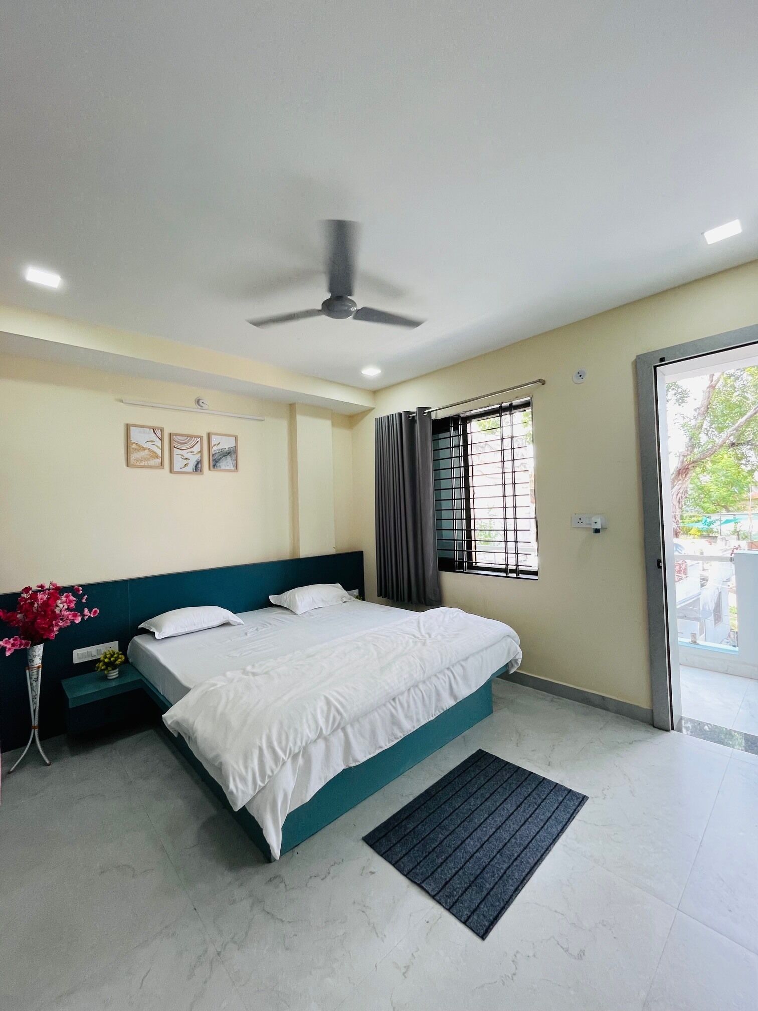Deluxe Double Room, Balcony, City View | Desk, free WiFi