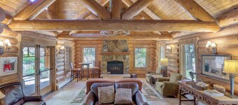 Cozy River Run Condo - Fireplace & Clubhouse with Pool & Hot Tub