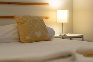 Bügeleisen/Bügelbrett, WLAN, Bettwäsche