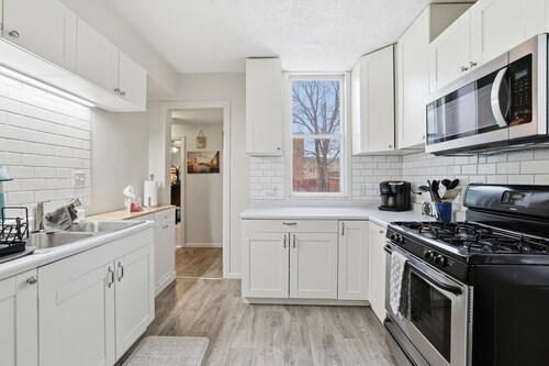 Charming St Paul Getaway 4 Bedroom Home