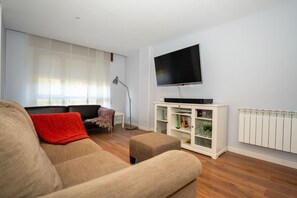 TV - Apartamento acogedor en el centro de Somo (Somo)