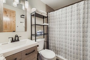 Bathroom - 2963 Key Condo 1 Bedroom Condo (Keystone)