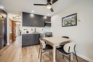 Dining - 2963 Key Condo 1 Bedroom Condo (Keystone)