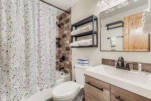 Condo, 1 Bedroom | Bathroom - 2963 Key Condo 1 Bedroom Condo (Keystone)