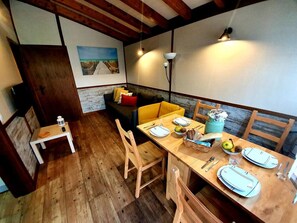 TV - santa justa home/terrace/beach (Ubiarco)