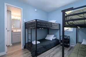 Kondominium, 2 kamar tidur | 2 kamar tidur, ruang kerja ramah laptop, dan Wi-Fi gratis