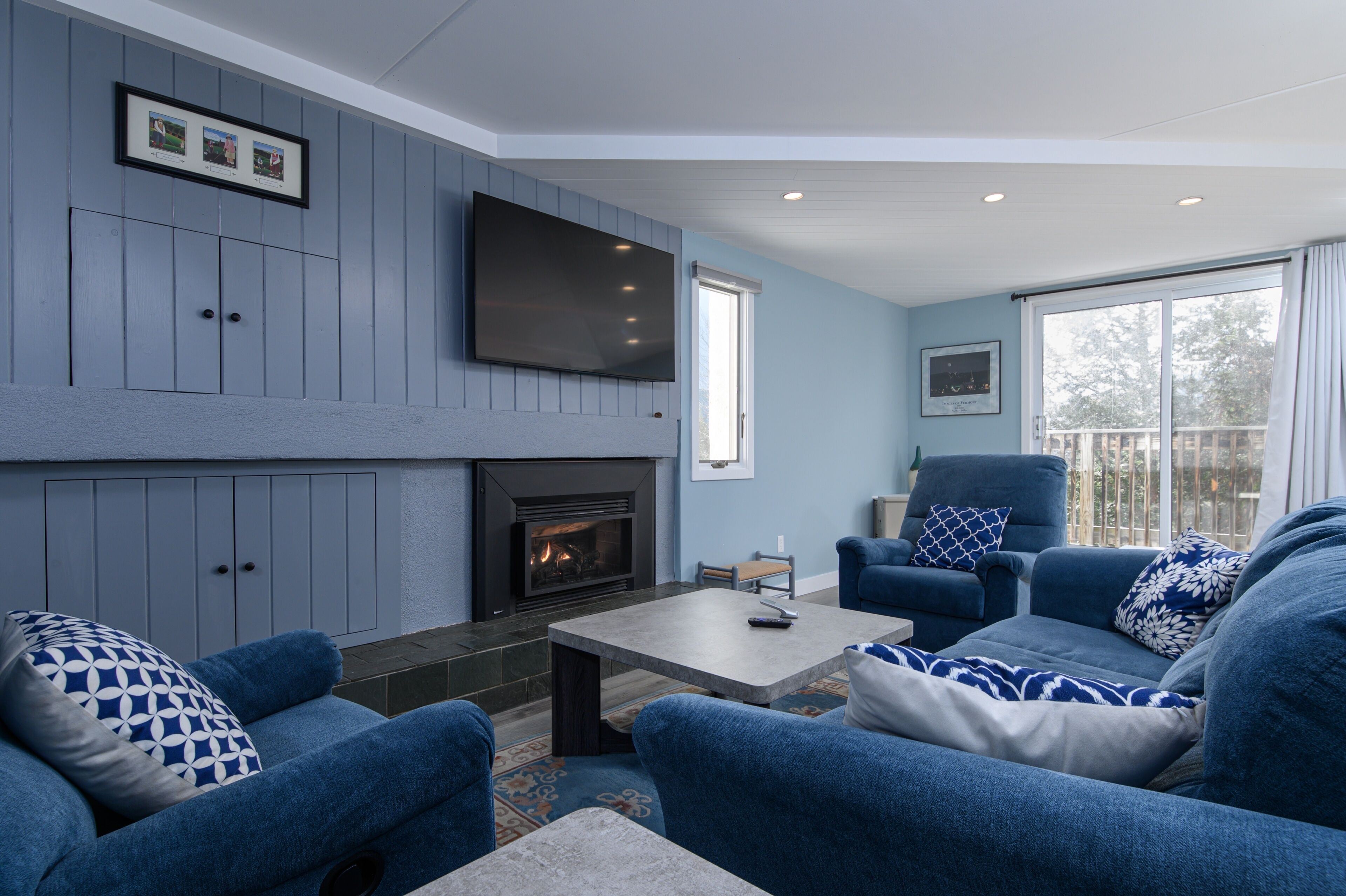 公寓式客房, 2 间卧室 | 起居区 | 智能电视