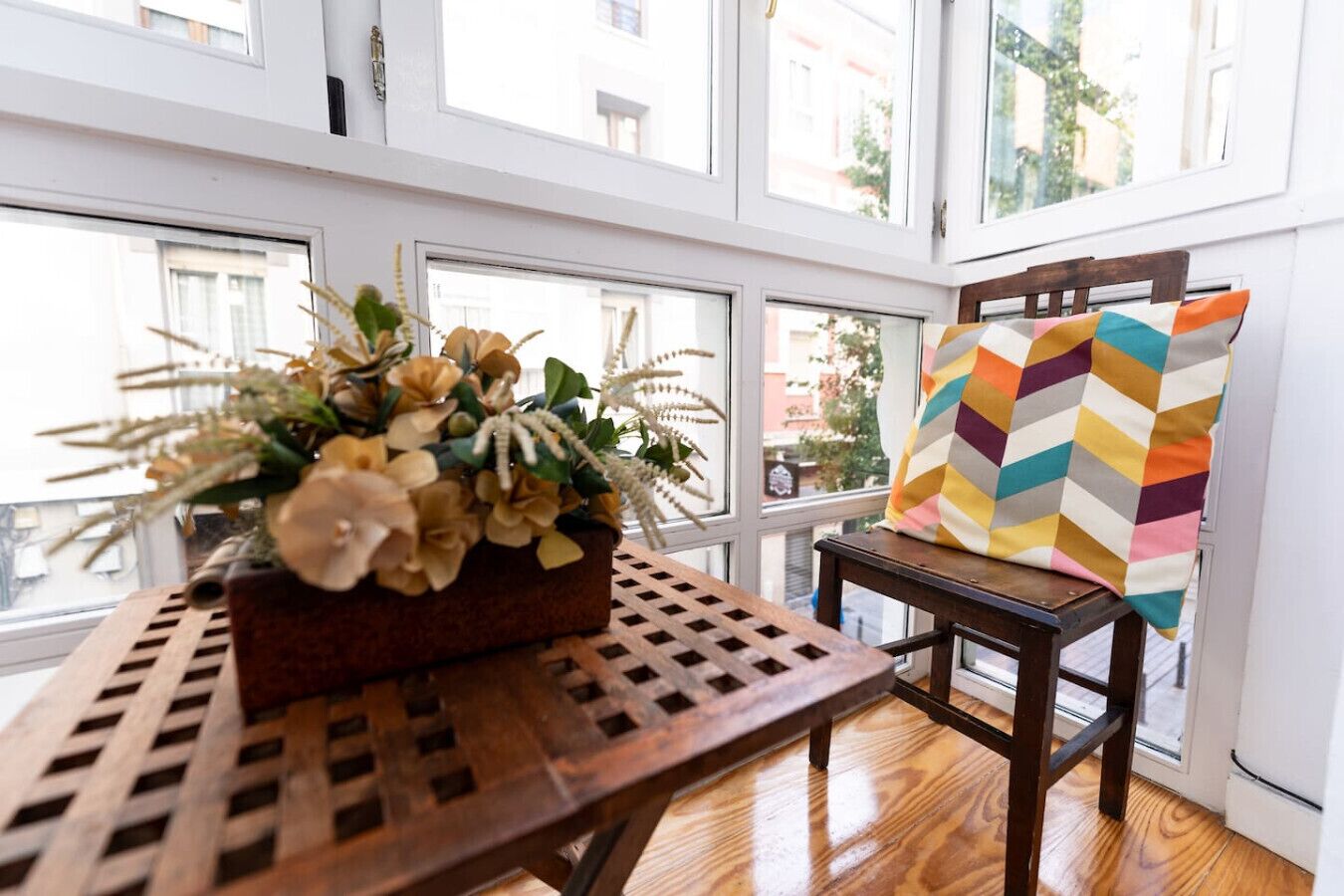 المنشأة من الداخل